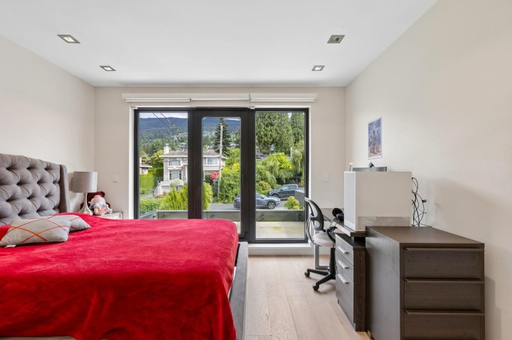Photo 15 at 2256 Jefferson Avenue, Dundarave, West Vancouver