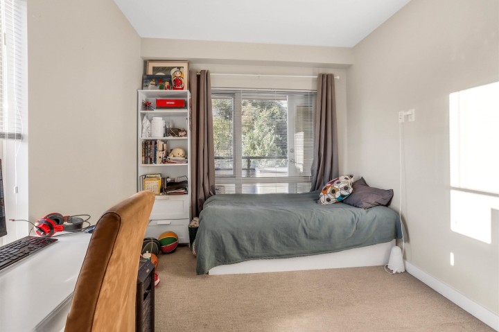 Photo 13 at 204 - 1177 Marine Drive, Norgate, North Vancouver
