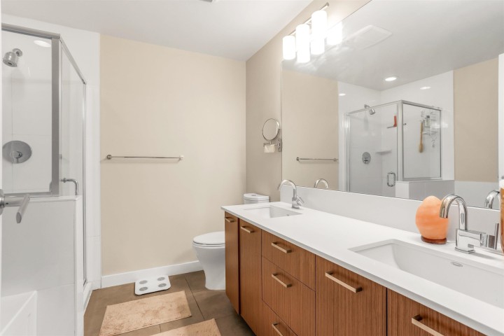 Photo 16 at 204 - 1177 Marine Drive, Norgate, North Vancouver