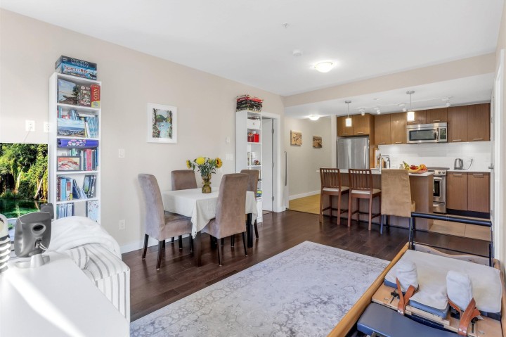 Photo 7 at 204 - 1177 Marine Drive, Norgate, North Vancouver
