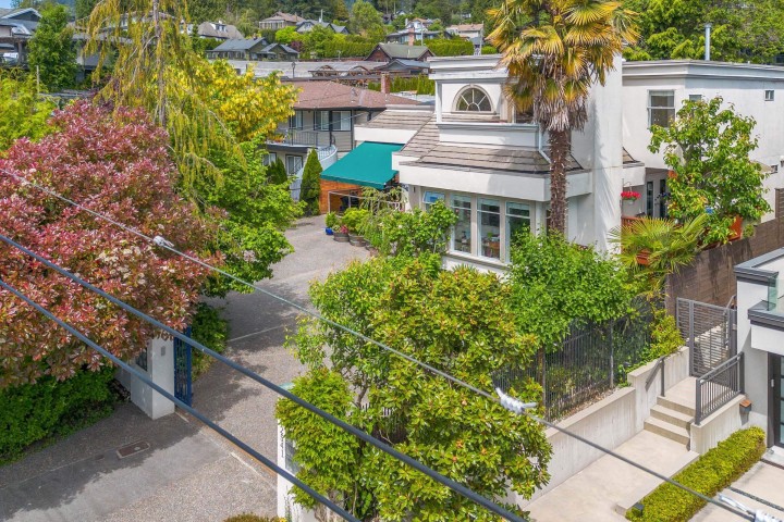 Photo 37 at 2541 Marine Drive, Dundarave, West Vancouver