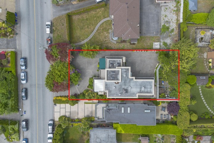 Photo 40 at 2541 Marine Drive, Dundarave, West Vancouver
