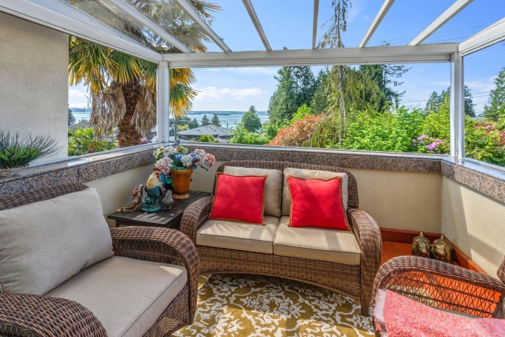 Photo 21 at 2541 Marine Drive, Dundarave, West Vancouver