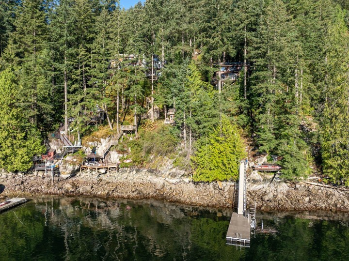 Photo 30 at 316 Sasamat Lane, Woodlands-Sunshine-Cascade, North Vancouver