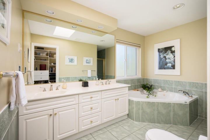 Photo 23 at 228 W Kings Road, Upper Lonsdale, North Vancouver