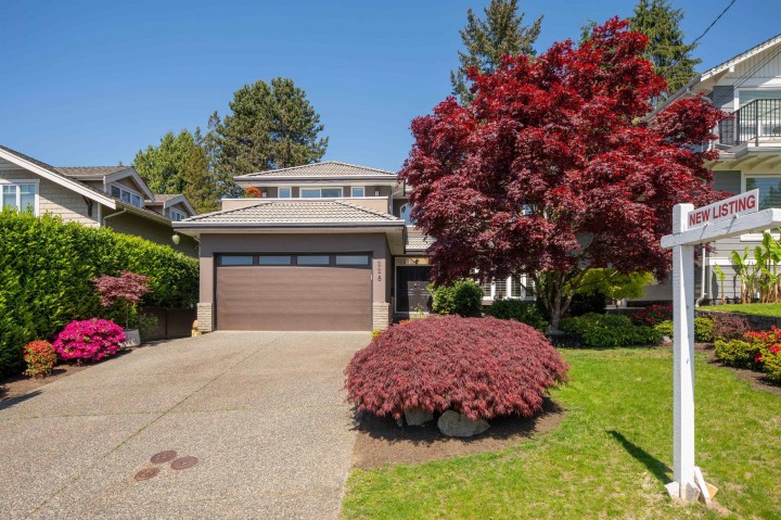 Photo 2 at 228 W Kings Road, Upper Lonsdale, North Vancouver