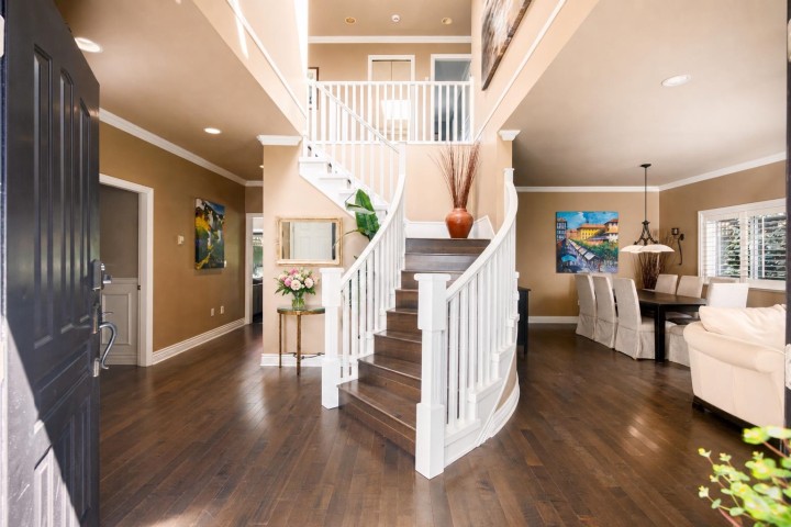 Photo 3 at 228 W Kings Road, Upper Lonsdale, North Vancouver