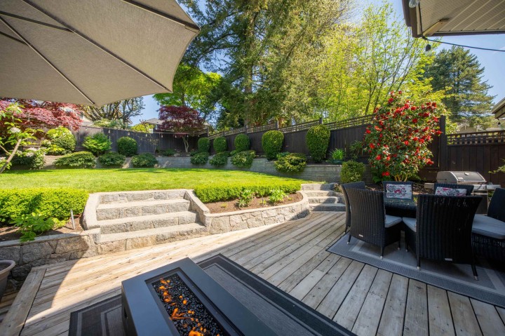 Photo 1 at 228 W Kings Road, Upper Lonsdale, North Vancouver