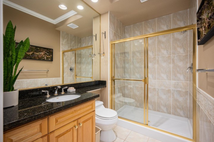 Photo 18 at 228 W Kings Road, Upper Lonsdale, North Vancouver