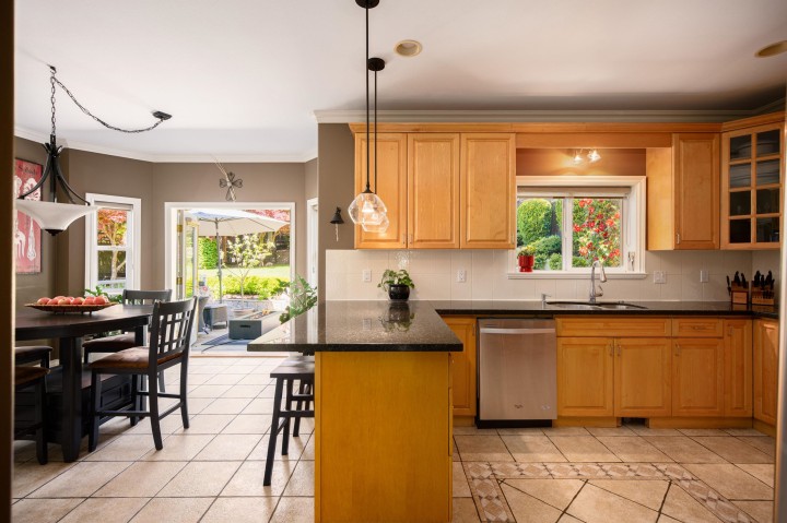 Photo 15 at 228 W Kings Road, Upper Lonsdale, North Vancouver