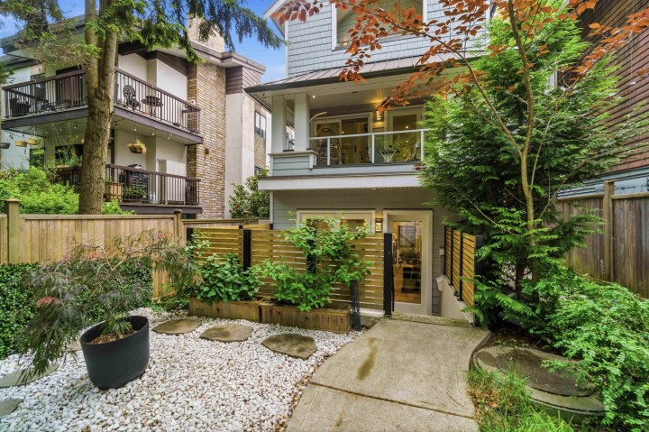 Photo 5 at 1533 E 5th Avenue, Grandview Woodland, Vancouver East