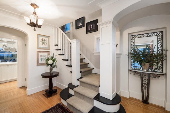 Photo 9 at 402 Brand Street, Upper Lonsdale, North Vancouver