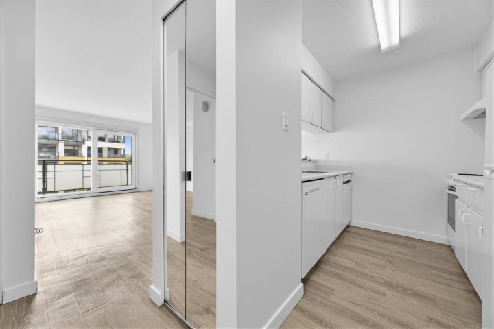 Photo 14 at 310 - 360 E 2nd Street, Lower Lonsdale, North Vancouver