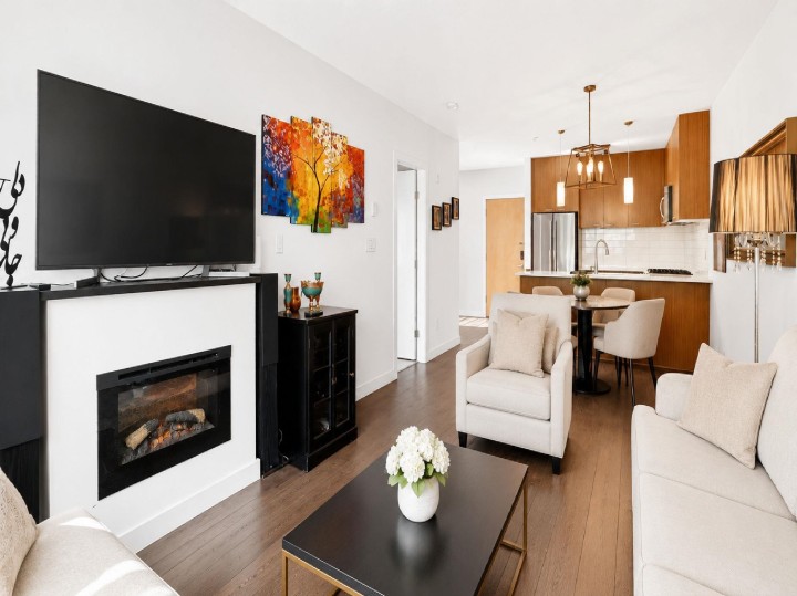 Photo 1 at 201 - 1330 Marine Drive, Pemberton NV, North Vancouver