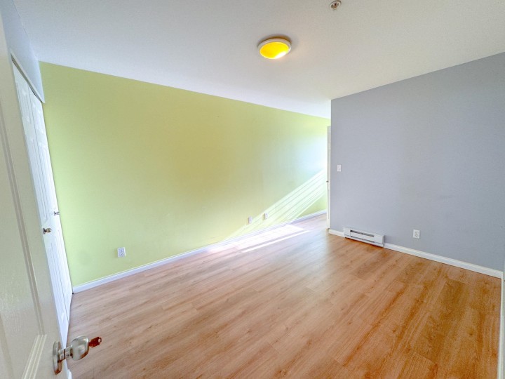 Photo 13 at 311 - 5555 Victoria Drive, Victoria VE, Vancouver East