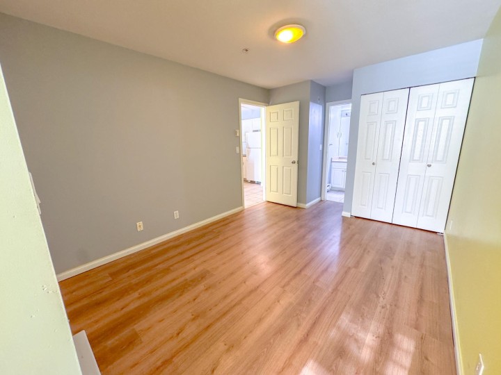 Photo 12 at 311 - 5555 Victoria Drive, Victoria VE, Vancouver East