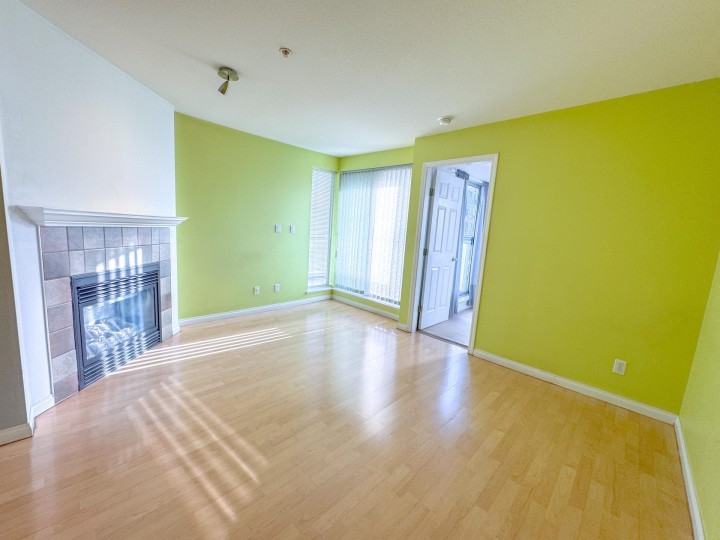 Photo 9 at 311 - 5555 Victoria Drive, Victoria VE, Vancouver East