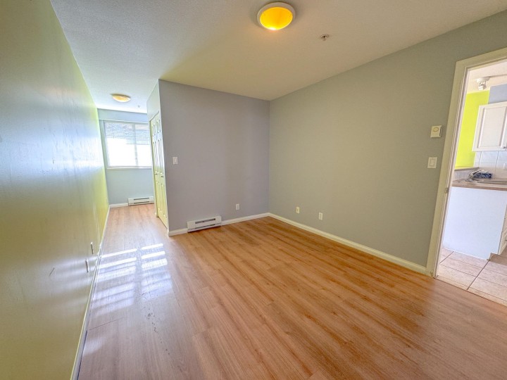 Photo 14 at 311 - 5555 Victoria Drive, Victoria VE, Vancouver East