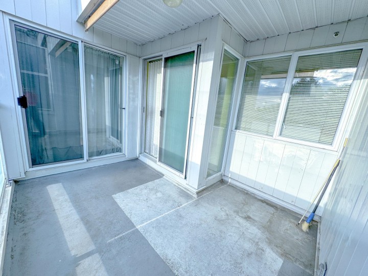 Photo 21 at 311 - 5555 Victoria Drive, Victoria VE, Vancouver East