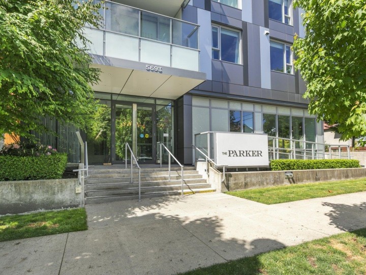 Photo 2 at 402 - 5693 Elizabeth Street, Cambie, Vancouver West