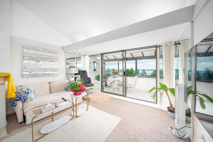 Photo 15 at 49 - 2202 Folkestone Way, Panorama Village, West Vancouver