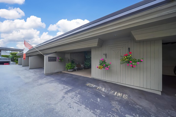 Photo 21 at 49 - 2202 Folkestone Way, Panorama Village, West Vancouver