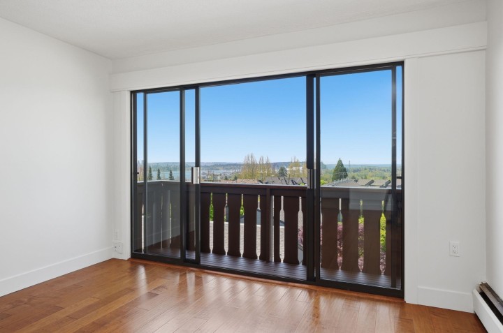 Photo 3 at 314 - 1345 Chesterfield Avenue, Central Lonsdale, North Vancouver