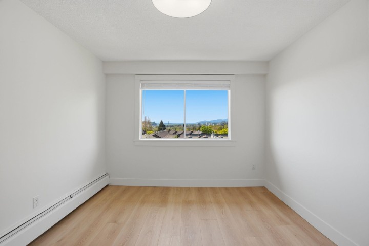 Photo 30 at 314 - 1345 Chesterfield Avenue, Central Lonsdale, North Vancouver