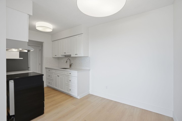Photo 18 at 314 - 1345 Chesterfield Avenue, Central Lonsdale, North Vancouver