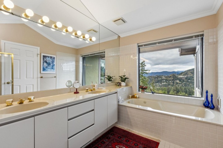Photo 15 at 5180 Meadfeild Road, Upper Caulfeild, West Vancouver