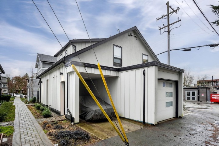 Photo 16 at 721 E 26th Avenue, Fraser VE, Vancouver East