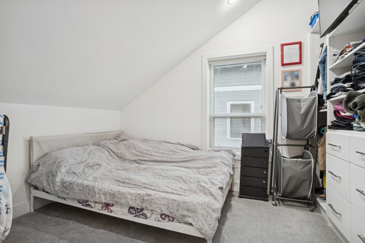 Photo 12 at 721 E 26th Avenue, Fraser VE, Vancouver East