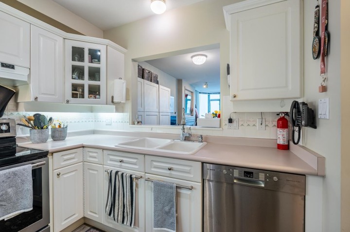 Photo 7 at 903 - 140 E 14th Street, Central Lonsdale, North Vancouver