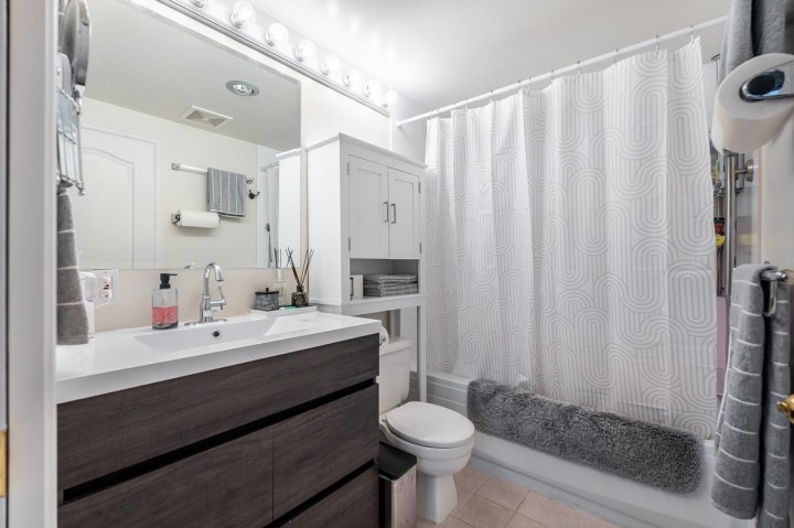 Photo 24 at 903 - 140 E 14th Street, Central Lonsdale, North Vancouver