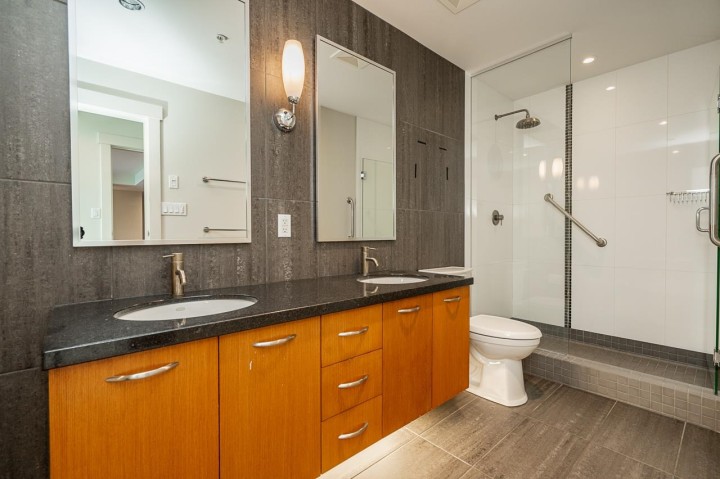 Photo 11 at 502 - 3335 Cypress Place, Cypress Park Estates, West Vancouver
