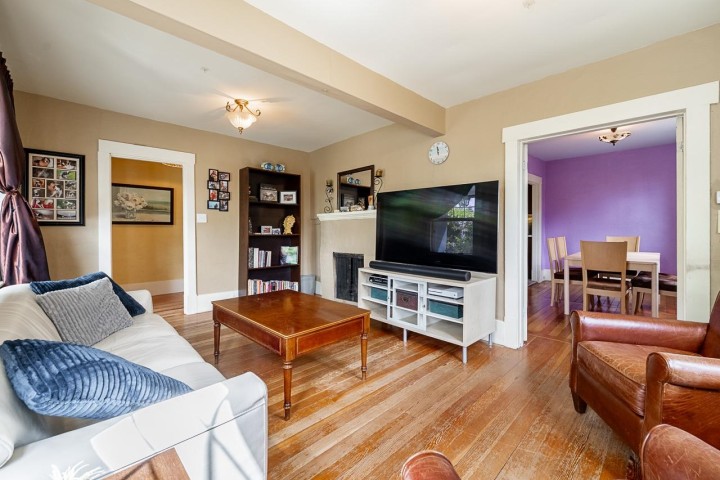 Photo 6 at 264 W Queens Road, Upper Lonsdale, North Vancouver