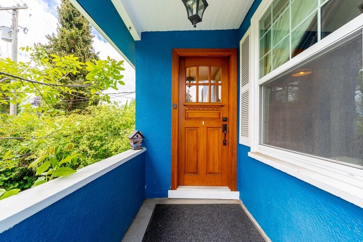 Photo 3 at 264 W Queens Road, Upper Lonsdale, North Vancouver
