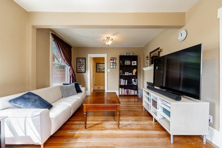 Photo 5 at 264 W Queens Road, Upper Lonsdale, North Vancouver