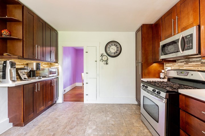 Photo 11 at 264 W Queens Road, Upper Lonsdale, North Vancouver