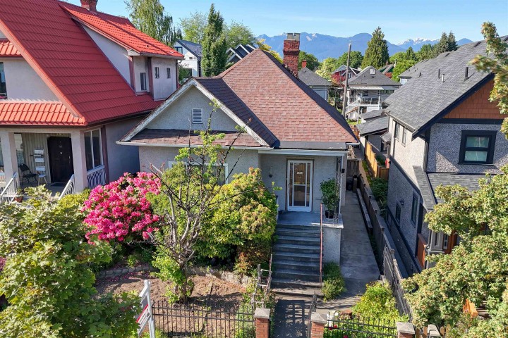 Photo 2 at 1349 E 14th Avenue, Grandview Woodland, Vancouver East