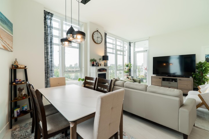 Photo 6 at 309 - 3438 Sawmill Crescent, South Marine, Vancouver East