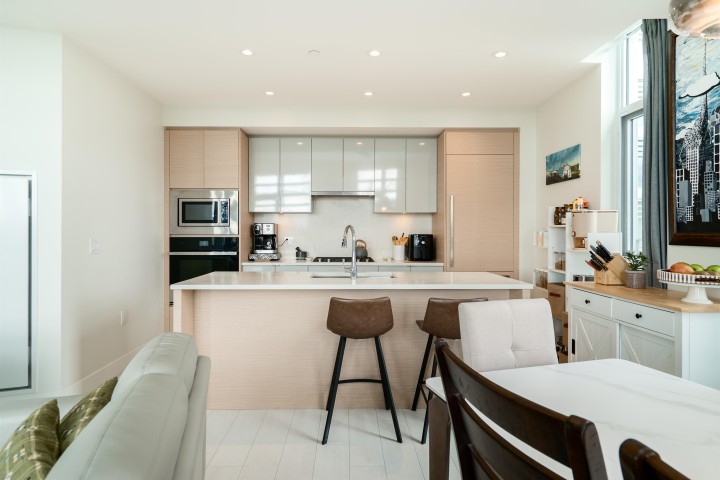 Photo 8 at 309 - 3438 Sawmill Crescent, South Marine, Vancouver East
