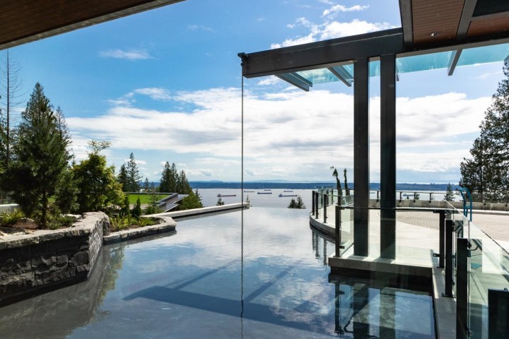 Photo 37 at 302 - 2958 Burfield Place, Cypress Park Estates, West Vancouver