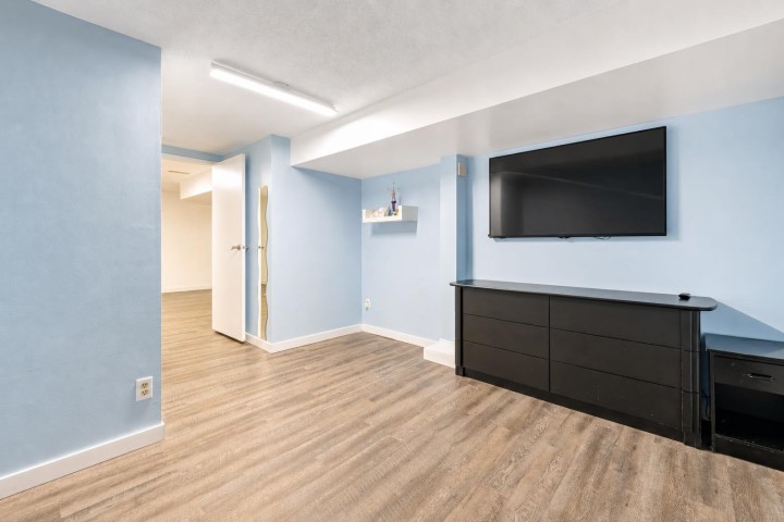 Photo 10 at 3335 Dieppe Drive, Renfrew Heights, Vancouver East