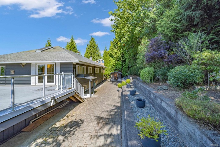 Photo 16 at 2615 Skilift Place, Chelsea Park, West Vancouver