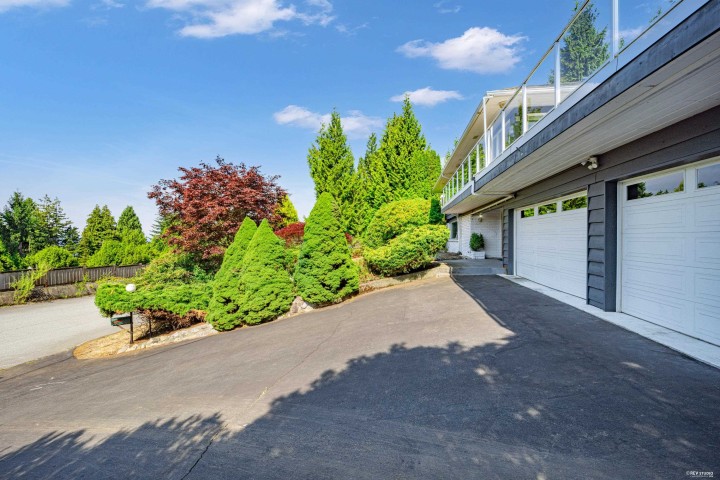 Photo 22 at 2615 Skilift Place, Chelsea Park, West Vancouver