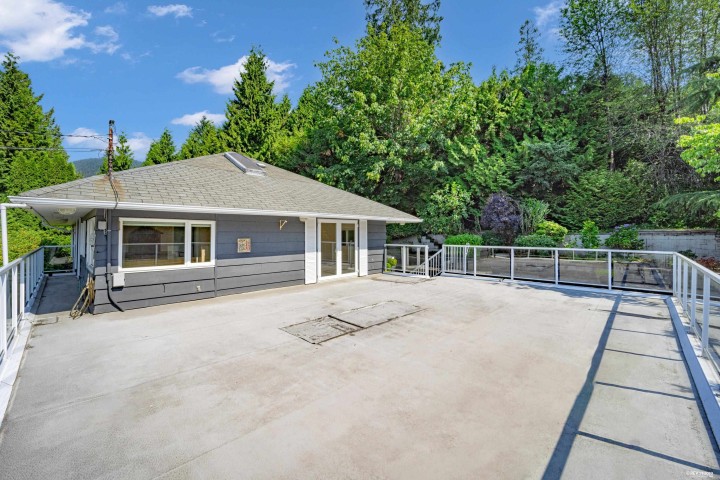 Photo 18 at 2615 Skilift Place, Chelsea Park, West Vancouver