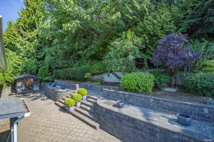 Photo 21 at 2615 Skilift Place, Chelsea Park, West Vancouver