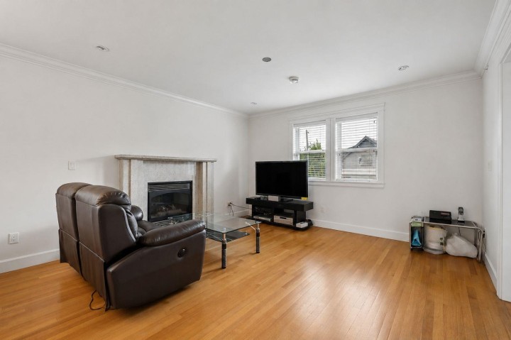 Photo 5 at 3795 Fleming Street, Knight, Vancouver East