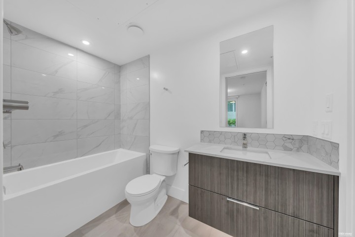 Photo 13 at 104 - 2250 E 1st Avenue, Grandview Woodland, Vancouver East